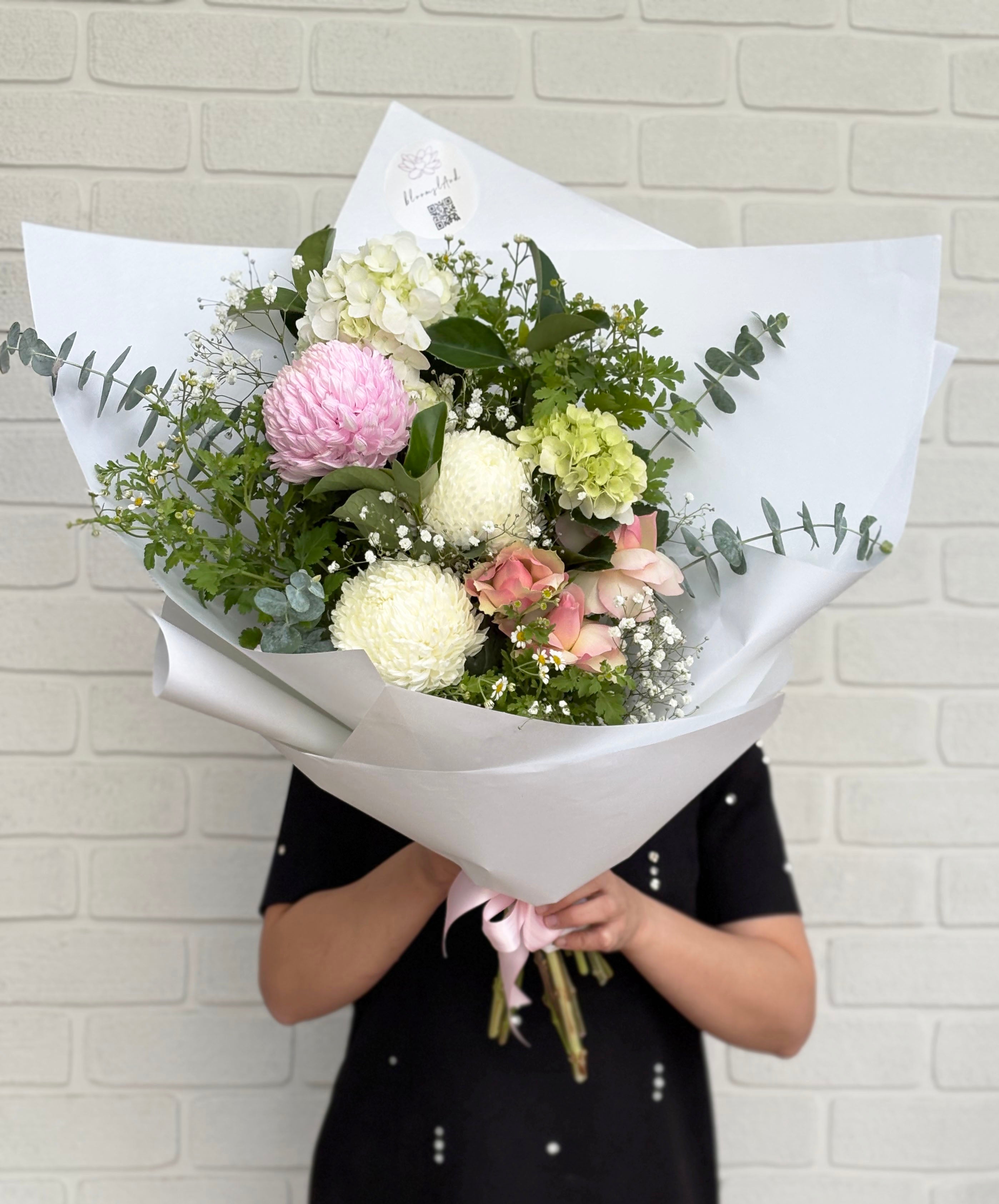 Elegant Blush & White Flowers